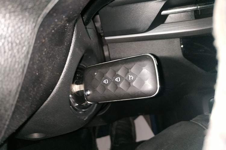 Used Wuling Jiachen 2022 1.5L Manual Light Comfort Edition