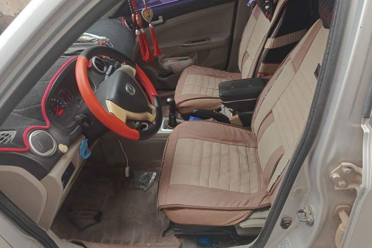 Used CHANGAN Alsvin V3 2012 1.3L Manual Comfort Version China IV Standard
