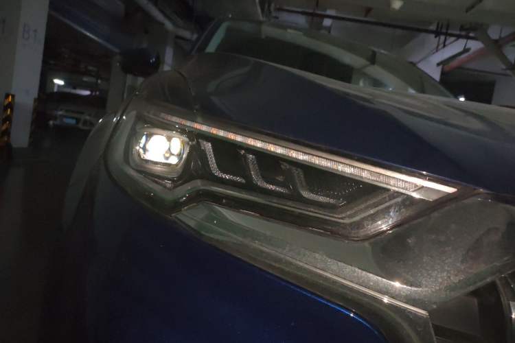 Used Hongqi HS5 2019 2.0T Smart Connect Flagship All-Wheel-Drive Version
