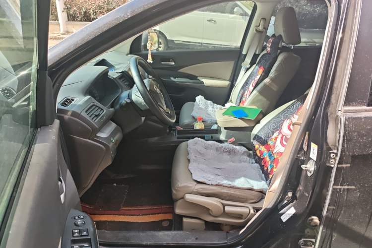 Used Honda CR-V 2012 2.0L two-wheel drive urban version
