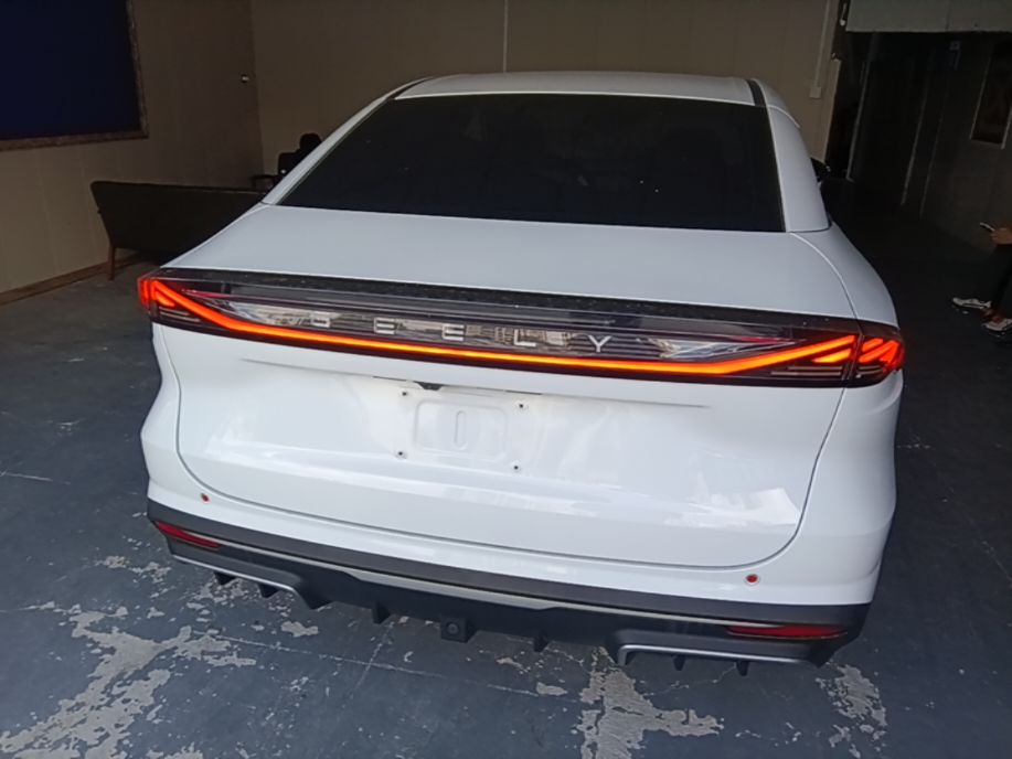 Geely Galaxy L6 2024 60km PLUS Dragon Edition — снимка 5