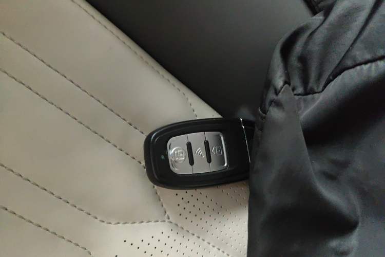 Used JAC Group Refine M5 2016 2.0T Gasoline Automatic Business Edition