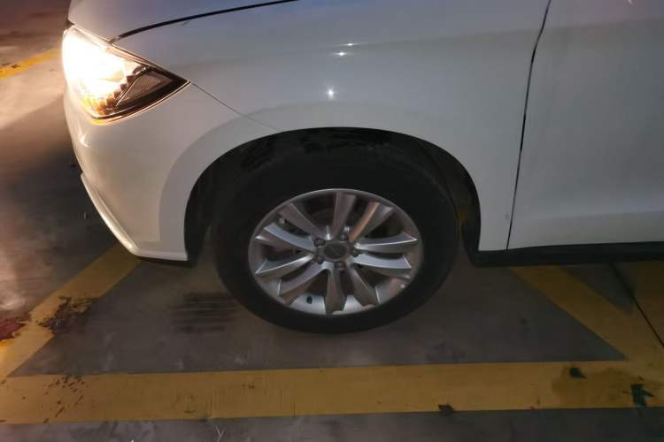 Used Haval H2 2016 Red-Label 1.5T Manual Two-Wheel Drive Luxury Model