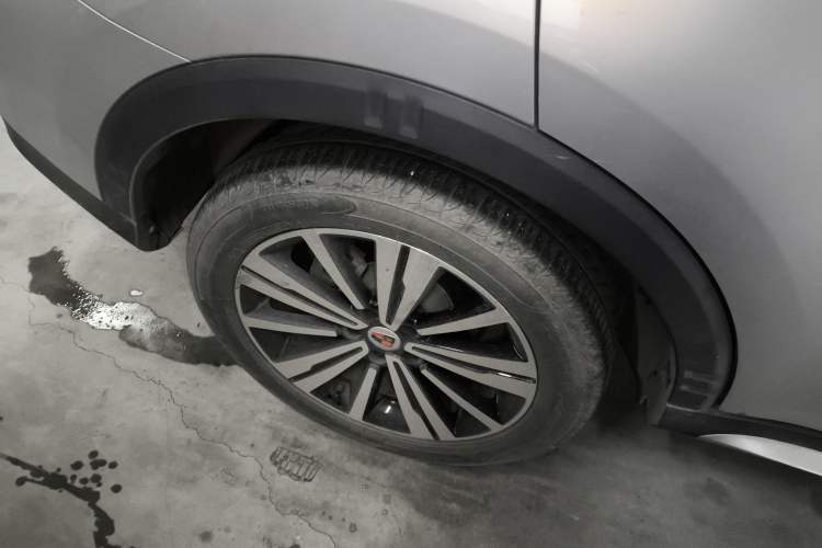 Used Roewe RX5 New Energy 2019 eRX5 50T 4G Connected Excellence Edition Right Rear Wheel Hub