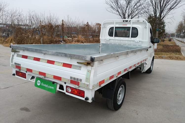 Used Farizon Xingxiang F1E 2023 Flatbed Truck Remote Smart Chip 46.08 kWh