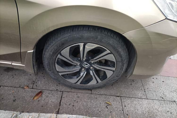 Used Honda Crider 2016 1.8L CVT Luxury Edition Right Front Wheel Hub