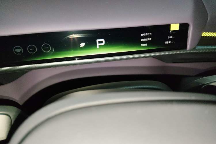 Used XPeng P7 2025 Model—750 All-Wheel-Drive High-Performance Ultra