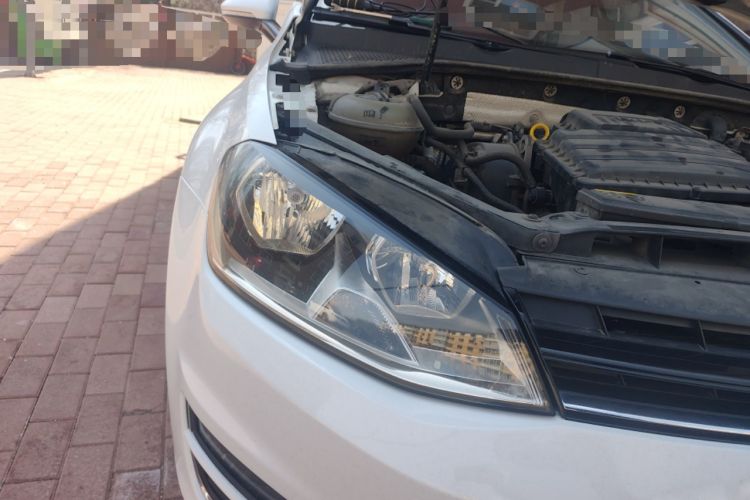 Used Volkswagen Golf 2015 1.6L Automatic Fashion Model Right Front Headlight