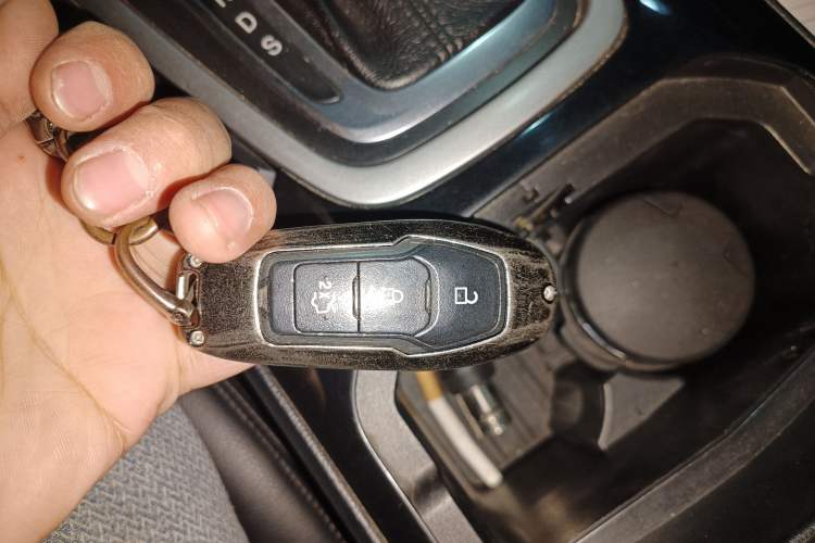 Used Ford Edge 2015 2.0T GTDi Two-Wheel-Drive Elite Edition
