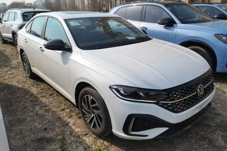 Used Volkswagen Lavida 2024 300TSI DSG Starry Sky Leading Edition Front Right 45 Deg