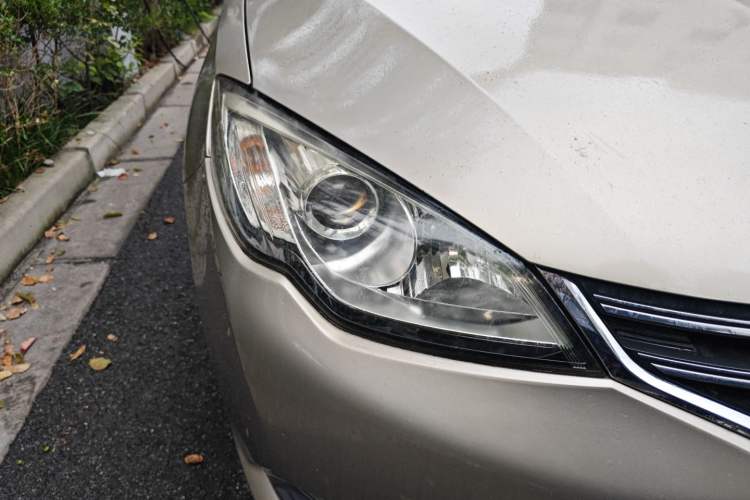 Used Roewe 360 2015 1.5L Automatic Luxury Edition
