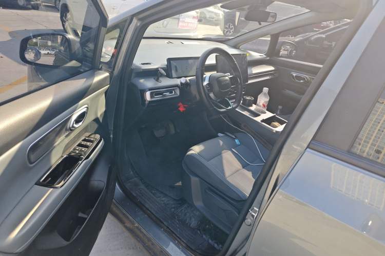 Used AION Y 2023 Plus 610 Enjoy Edition
