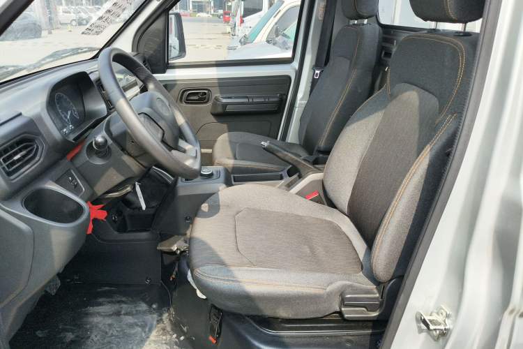 Used Karry Xiaoxiang X7 2024 AVIC Battery (3815 Cargo Box) Side-Panel Truck – Deluxe Model Left Rear Seat