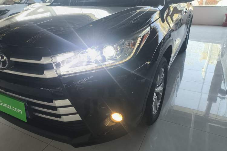 Used Toyota Highlander 2018 2.0T Four-Wheel Drive Elite Edition 7 Seats China VI Standard