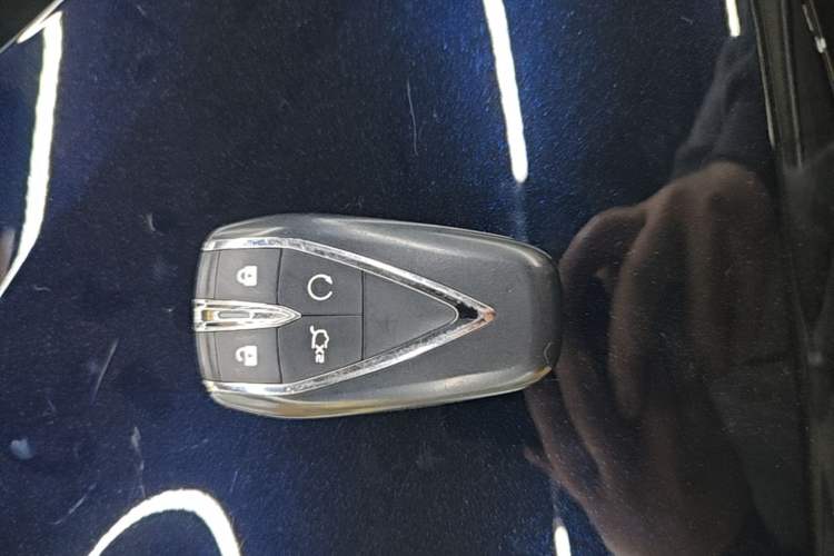 Used CHANGAN UNI-V 2024 2.0T High-Performance Version Interior 1