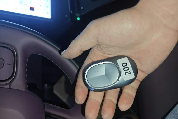 Used Nio ET5 2024 75 kWh Vehicle Key