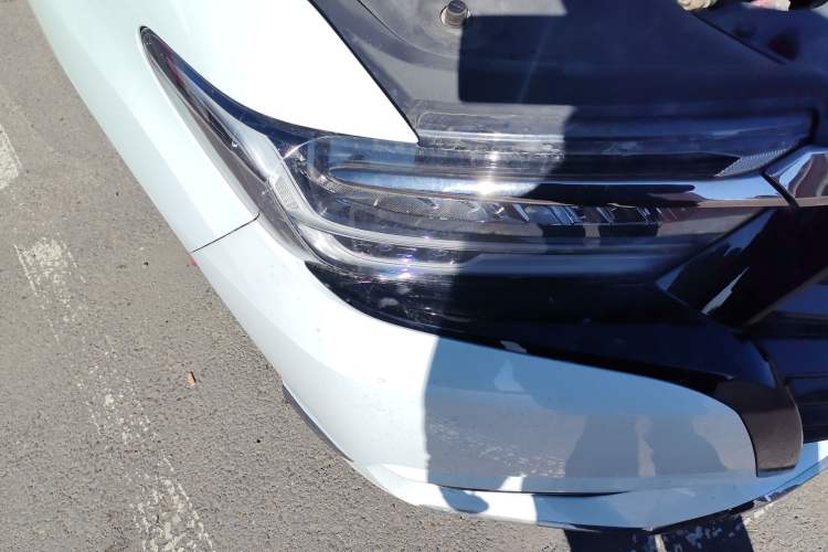 Used Honda Elysion 2022 2.0L eHEV Luxury Edition Right Front Headlight