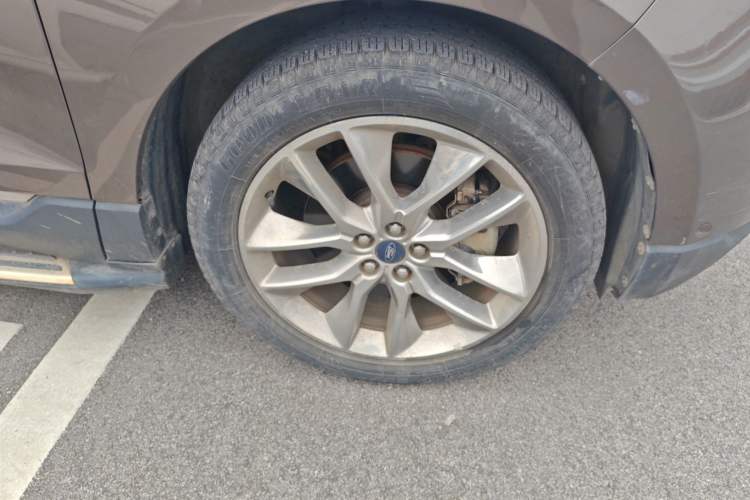 Used Ford Edge 2015 2.0T GTDi Four-Wheel Drive Prestige Model Right Front Wheel Hub