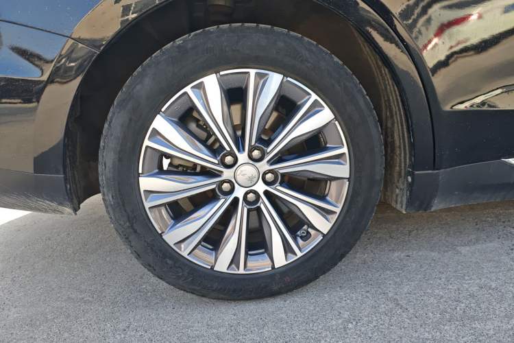 Used Hongqi E-QM5 2022 431 km Charge & Enjoy Edition