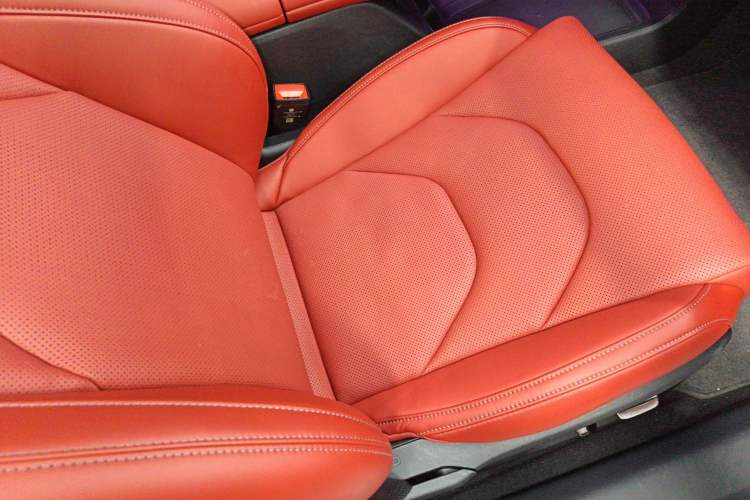 Used Xiaomi Auto SU7 2024 Four-Wheel Drive Ultra-Long Range Advanced Intelligent Driving Max Edition