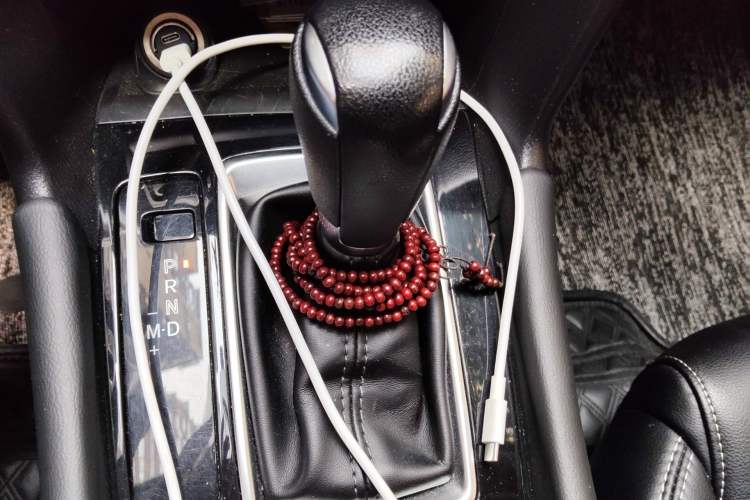 Used Mazda 3 Axela 2017 Sedan 1.5L Automatic Luxury Model China VI Standard Gear Lever