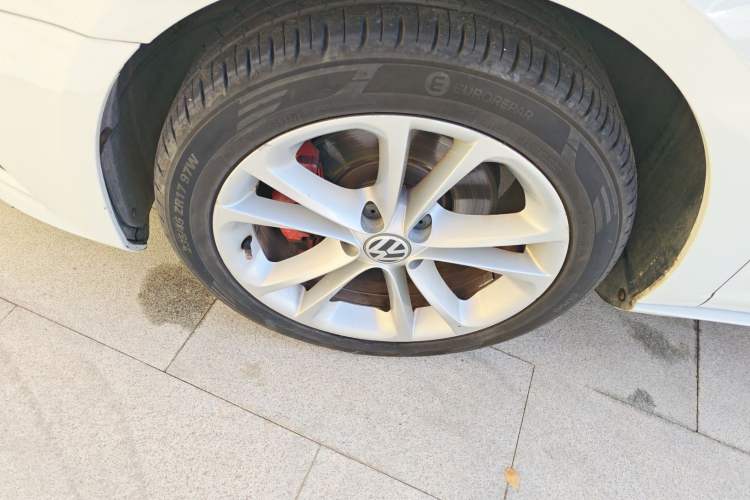 Used Volkswagen FAW-Volkswagen CC 2015 1.8TSI Luxury Model Left Front Wheel Hub