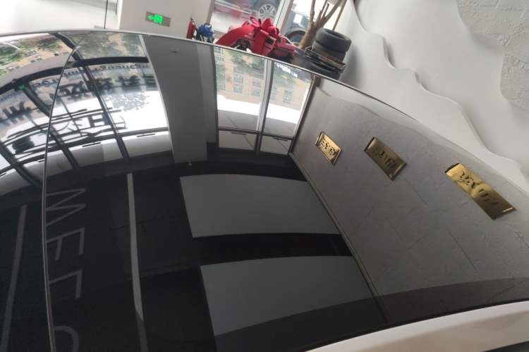 Used Tesla Model Y 2025 Long-Range All-Wheel-Drive Version