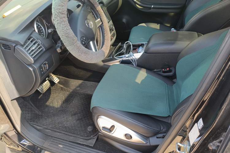 Used Mercedes-Benz R-Class 2014 R 320 4MATIC Business Model Left Front Seat