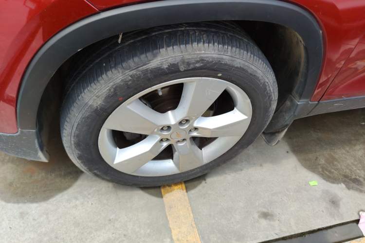 Used Chevrolet Trax 2014 1.4T Manual Two-Wheel Drive Comfort Model Left Front Wheel Hub