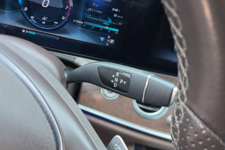 Used Mercedes-Benz E-Class 2016 E 200 L Gear Lever