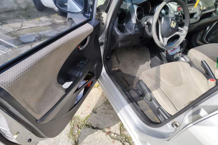 Used Honda Fit 2008 1.3L automatic comfort version
