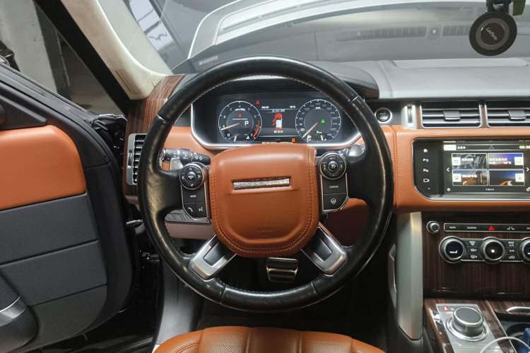 Used Land Rover Range 2016 5.0 SC V8 AB Prestige Extended Version
