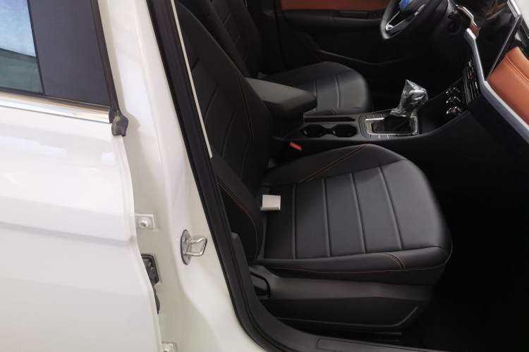 Used Volkswagen Bora 2026 200TSI DSG Yuexing Navigation Edition Right Front Seat