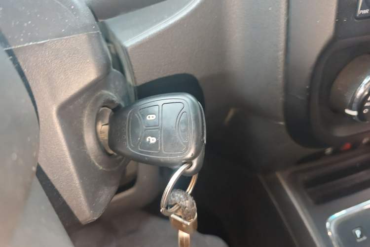 Used Jeep Compass 2011 2.4L four-wheel drive Comfort version