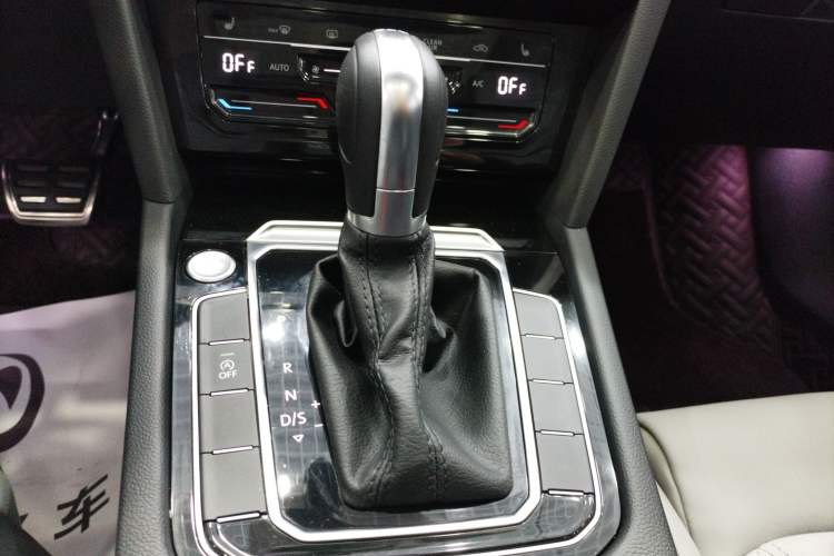 Used Volkswagen Magotan 2023 2 Million Units Limited Edition 330TSI DSG Leading Version Gear Lever