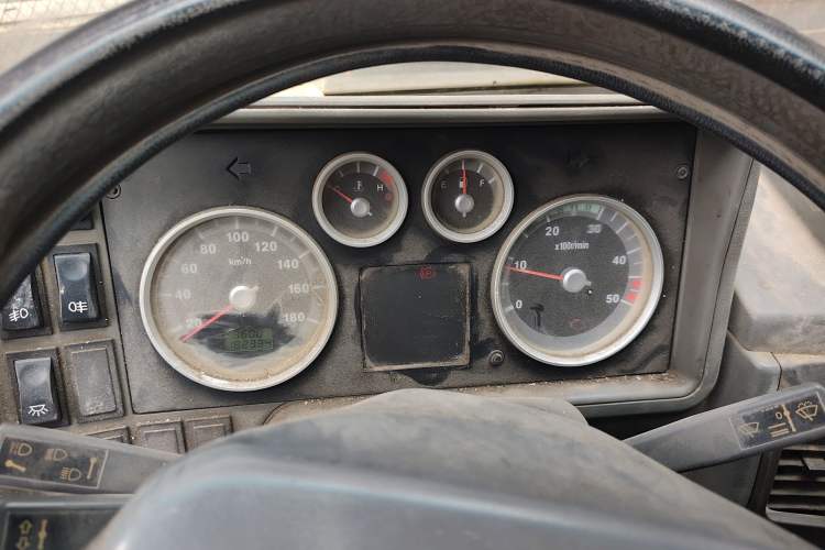 Used Iveco Daily 2017 2.5T A35 Low-Roof 5-7 Seater Passenger Van 47Z5 Instrument Cluster