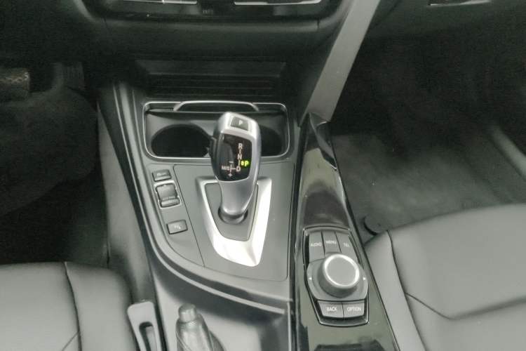 Used BMW 3 Series 2017 320Li Fashion Model Gear Lever