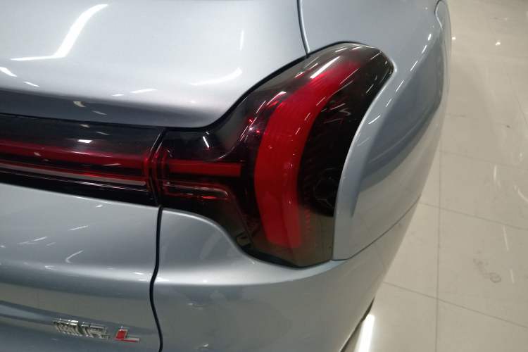 Used NETA L 2024 Extended-Range 220 Flash-Charge Edition