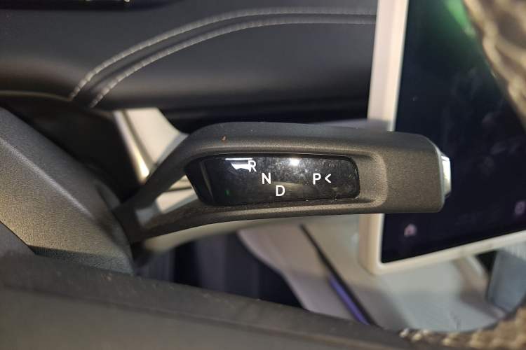 Used Xiaomi Auto SU7 2024 Rear-Drive Ultra-Long Range Advanced Pro-Level Intelligent Driving Version Gear Lever