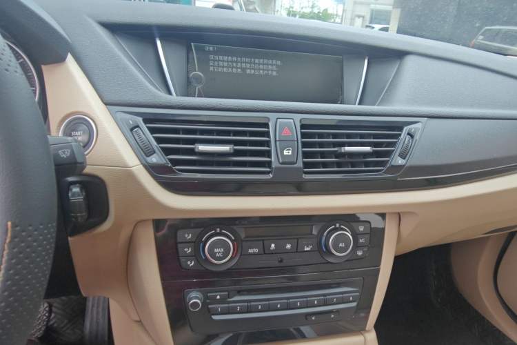 Used BMW X1 2014 sDrive18i Leading Model