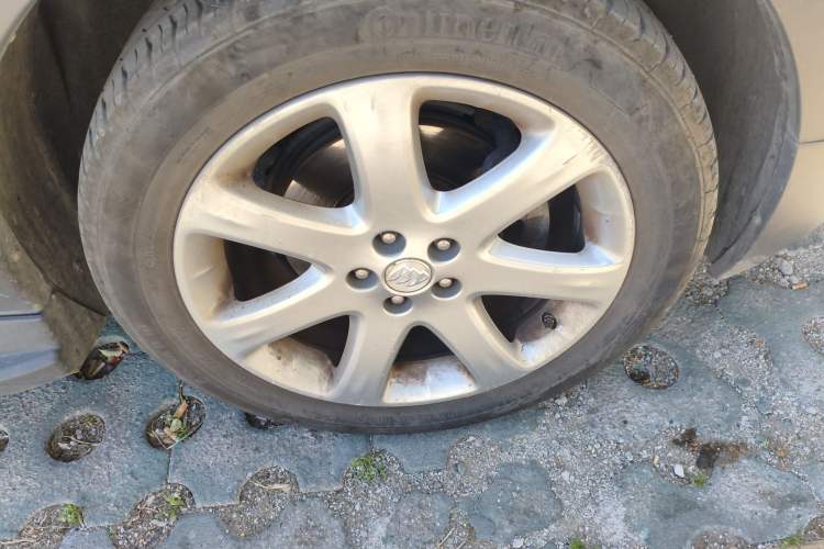 Used Buick Encore 2015 1.4T Automatic Two-Wheel Drive Urban Elite Version Right Front Wheel Hub