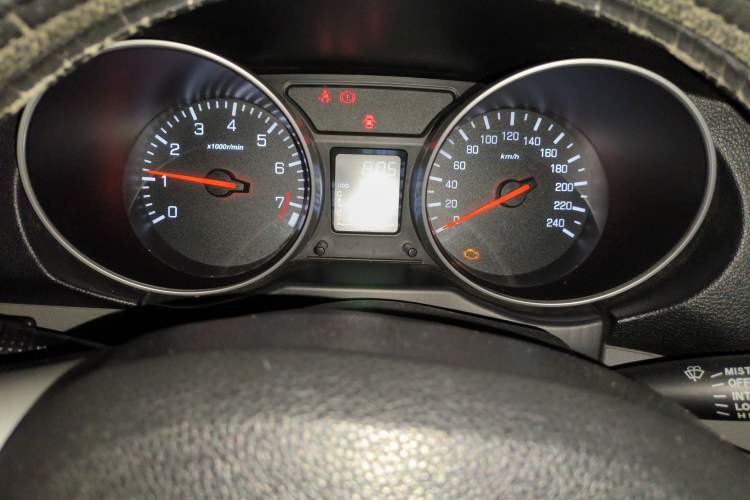 Used FAW Senya S80 2013 1.5L Manual 7-Seater Urban Fashion Edition
