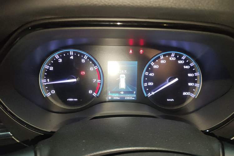 Used Dongfeng Palazzo 2022 2.0T Manual Two-Wheel Drive Luxury Version
