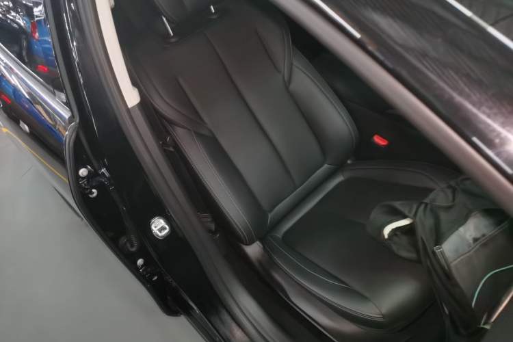 Used Buick LaCrosse 2025 28T Platinum Edition
