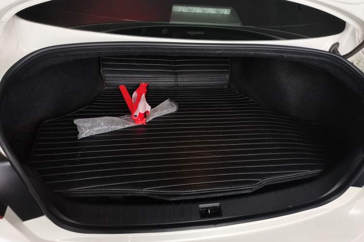 Used Infiniti Q50L 2016 2.0T Enjoyment Edition Trunk