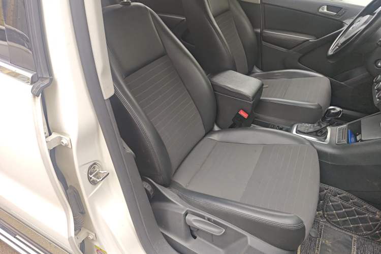 Used Volkswagen Tiguan 2015 1.8TSI Automatic Two-Wheel Drive Trend Edition Right Front Seat