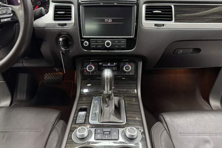 Used Volkswagen Touareg 2016 3.0 TSI High-End Version
