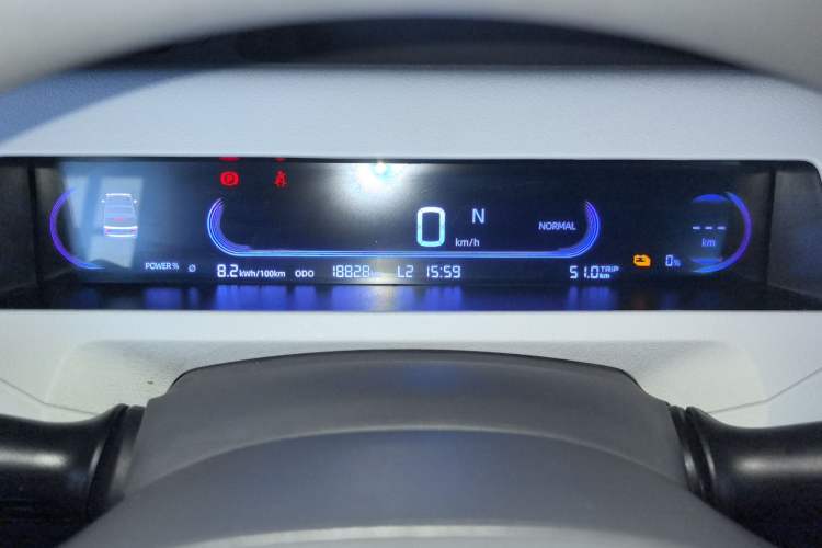 Used Geely Galaxy Panda 2023 Panda Mini 200km Endurance Bear
