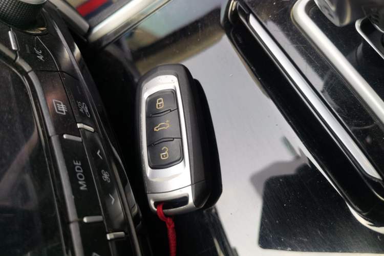 Used Geely Auto Emgrand GT 2016 2.4L Zunya Model Vehicle Key