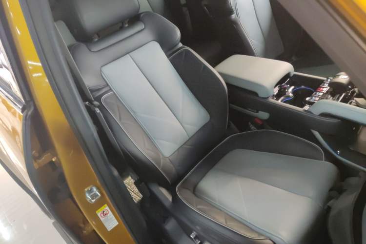 Used Formula Leopard Leopard 5 2023 Navigator Edition
